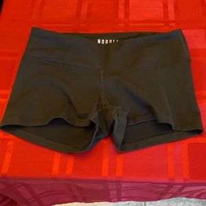 Nobull Womens 2” shorts matte-S